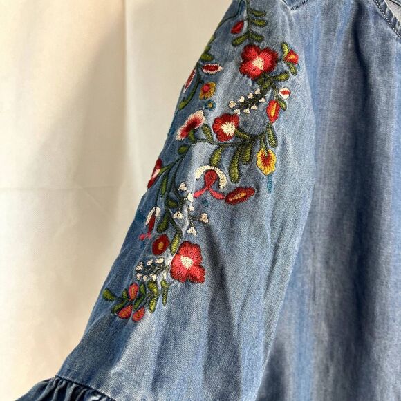 Beach Lunch Lounge NWT Boho Soft Tencel Embroidered Top Size Small - Picture 5 of 10